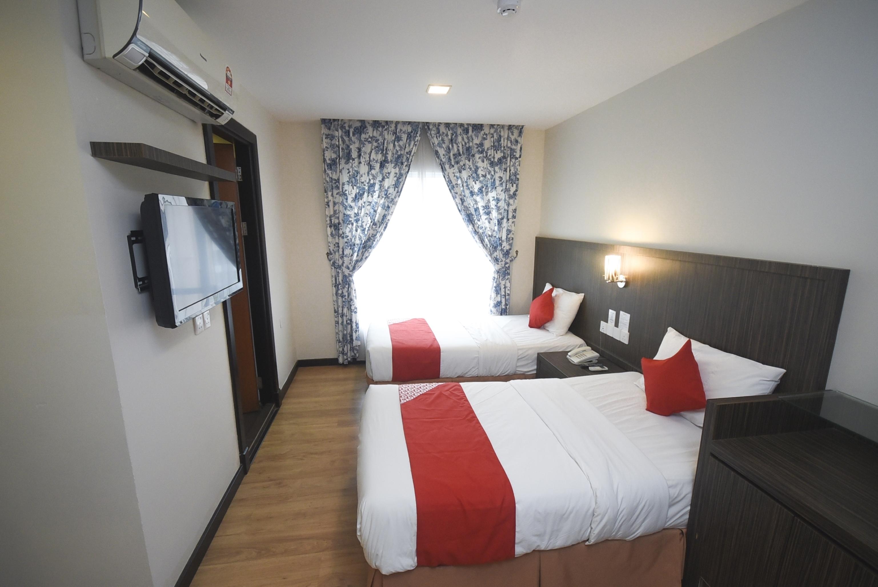 Super Oyo 985 Hotel Nur Miri Exterior foto